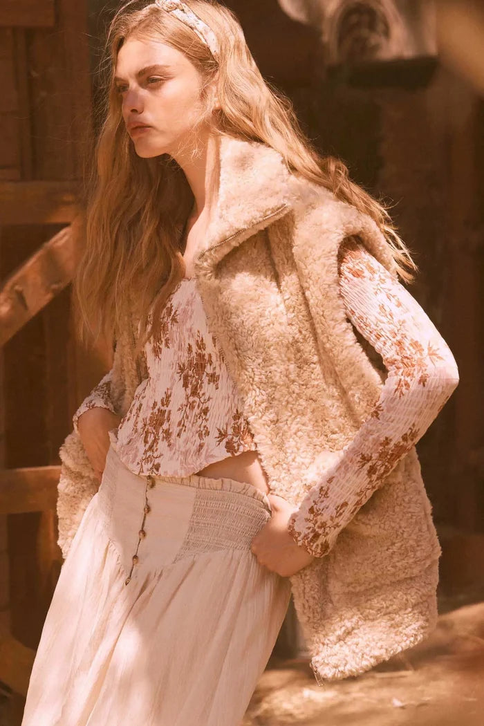 Creature Comforts Zip-Up Faux Fur Vest - ShopPromesa