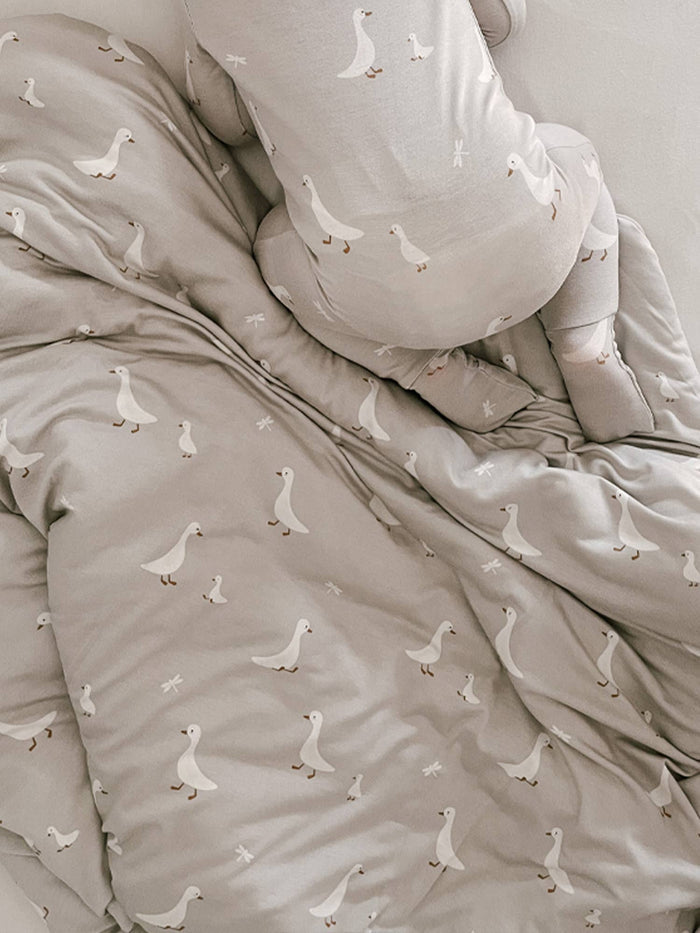 Gunamuna Mini Cloud Blanket: Goose