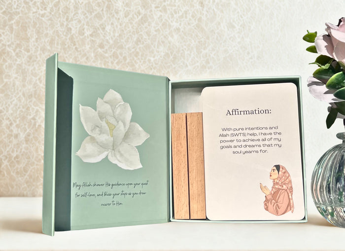 Muslimah Weekly Affirmation + Thought Provoking Question Deck
