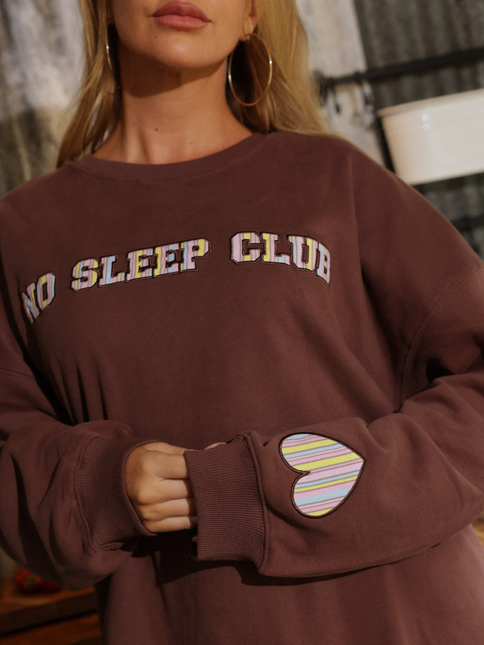 NO SLEEP CLUB OVERSIZE SWEATER