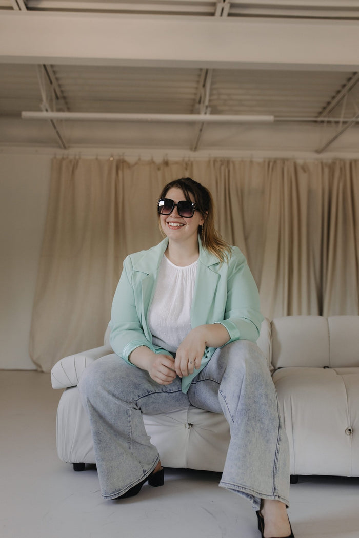 PRAGUE SUNGLASSES IN BLACK - Love Marlow