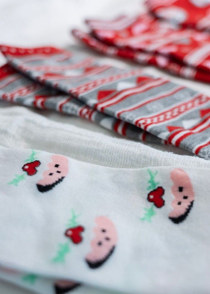 CUTESIE HOLIDAY PATTERNED SOCKS - Love Marlow