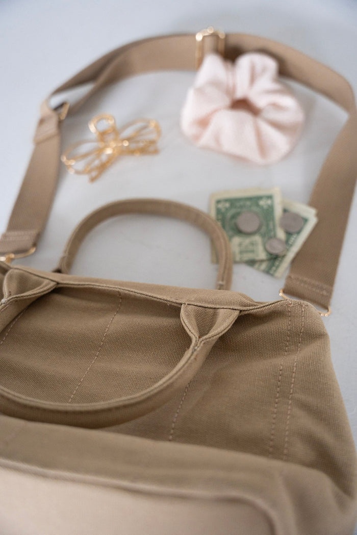 SOLID MEDIUM CANVAS TOTE BAG IN NATURAL - Love Marlow