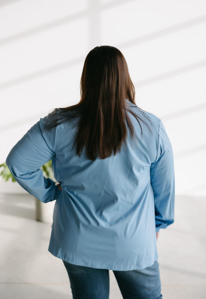 STRETCHY WRINKLE FREE BUTTON - UP BLOUSE IN SPRING BLUE - Love Marlow